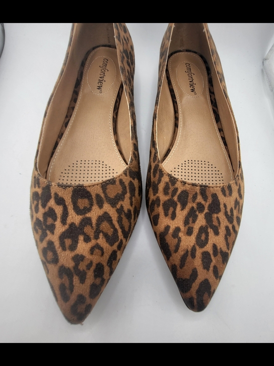 comfortview Shoes - comfortview Women's Leopard Print Pointed Flats - Brown/Black 10 M NIB